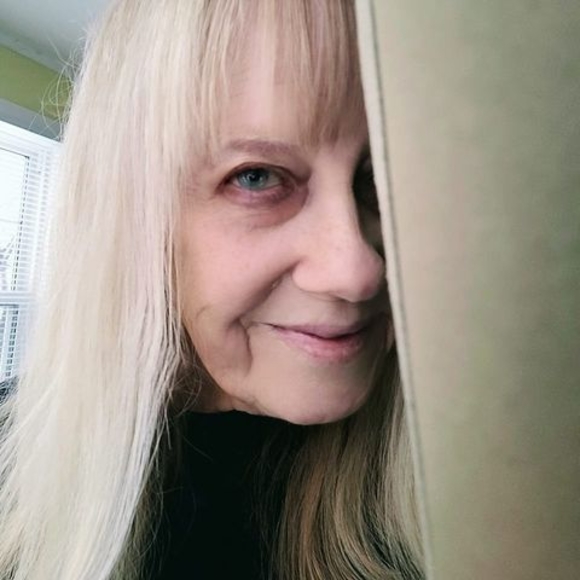 Meet your Posher, Linda - Picture 1 of 1